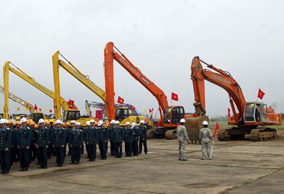 Thủ tướng Nguyễn Tấn Dũng dự lễ khởi công nâng cấp sân bay Cát Bi, Hải Phòng  - ảnh 1
